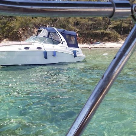 Hebergement Insolite Sur Un Bateau A Quai Hotel La Londe-les-Maures Exterior foto