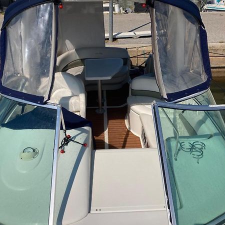 Hebergement Insolite Sur Un Bateau A Quai Hotel La Londe-les-Maures Exterior foto